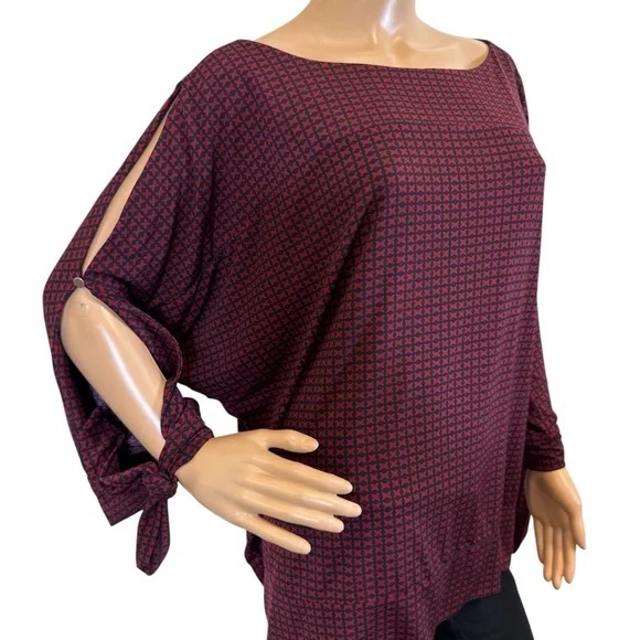 The Limited Maroon/Navy peekaboo Sleeve Blouse - Picture 1 of 6